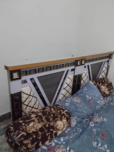 2 single bed for sell with out mattress