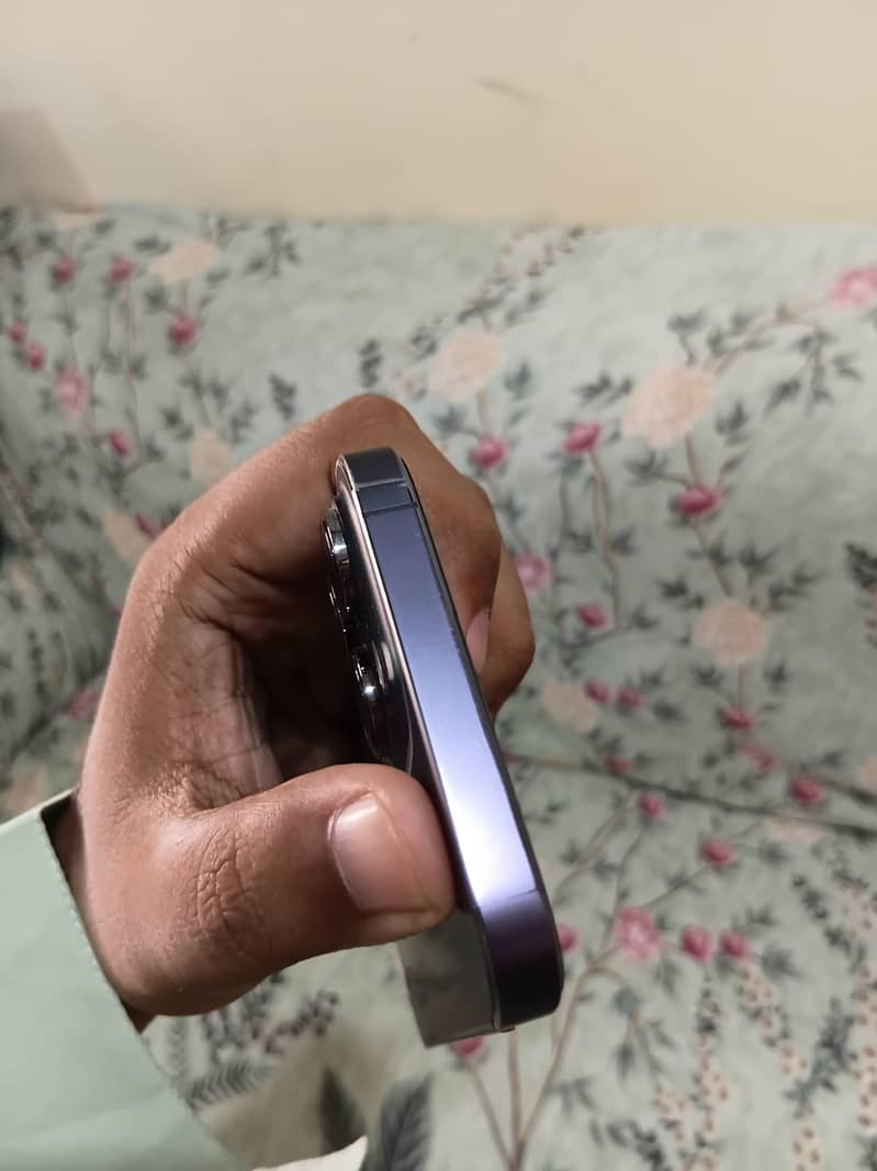 iphone 14 pro max 4