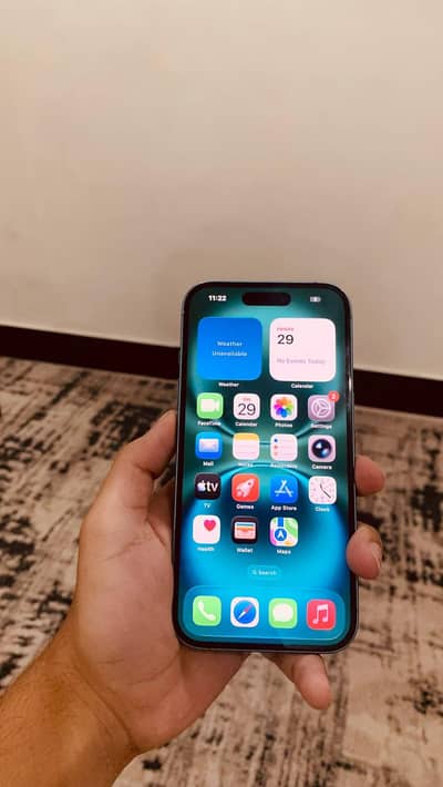 Apple iPhone 16