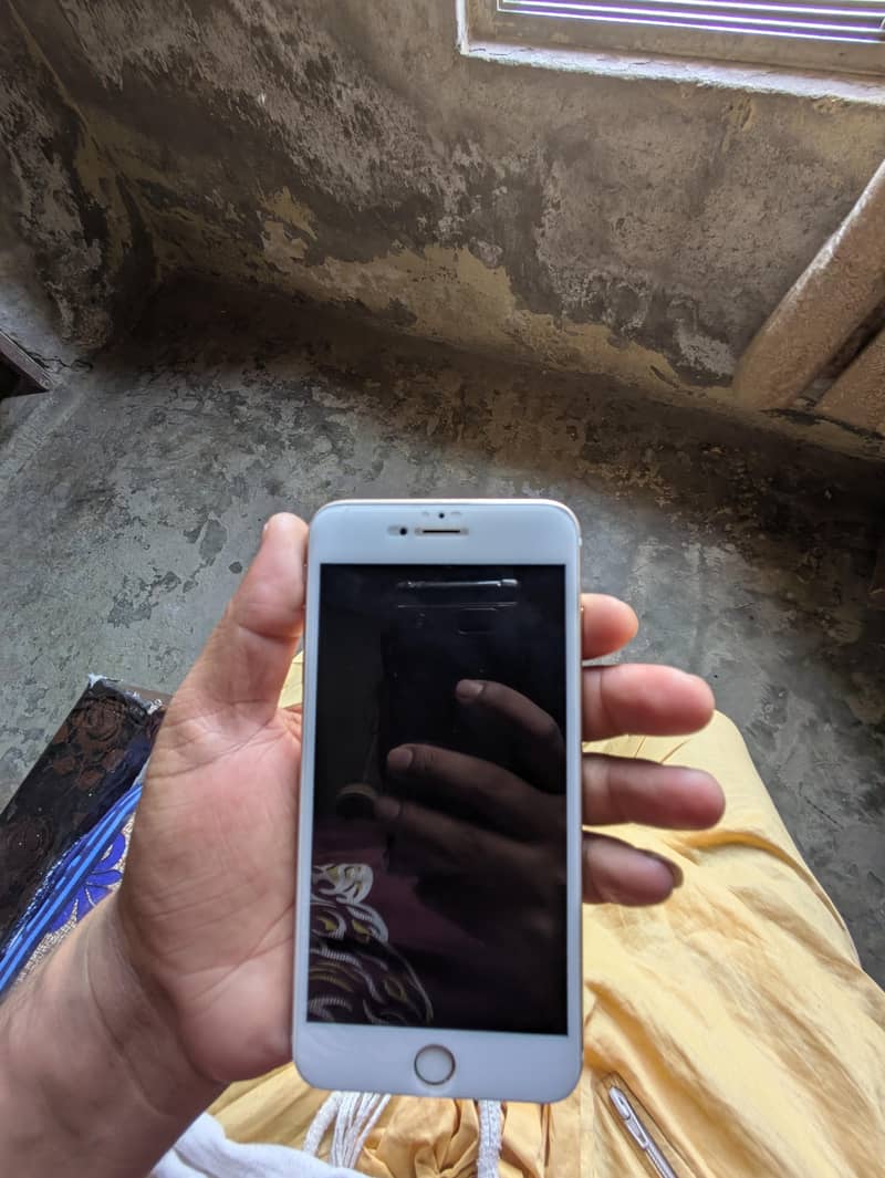 Apple iPhone 6 Plus 1