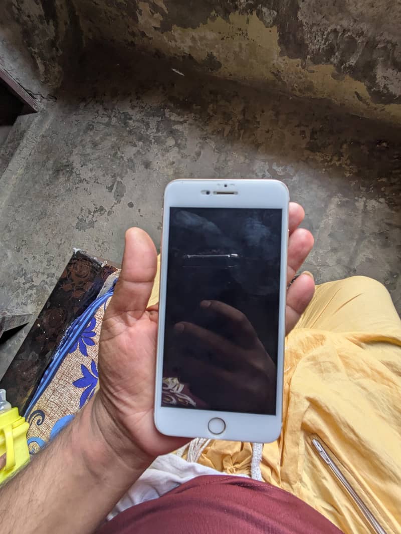 Apple iPhone 6 Plus 12