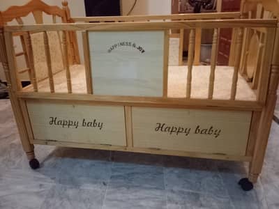 baby cot / bed
