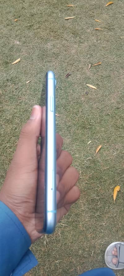 Apple iPhone XR