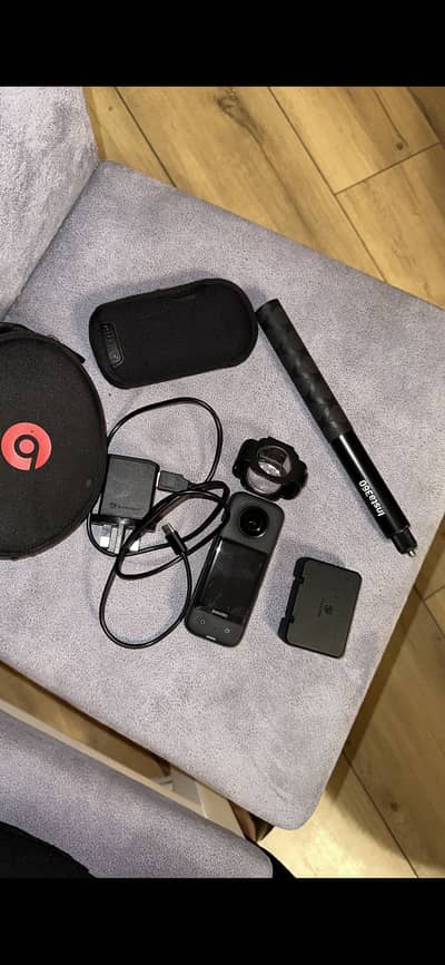 Insta 360 X3 pack with stand lens cover all Accessories form uk