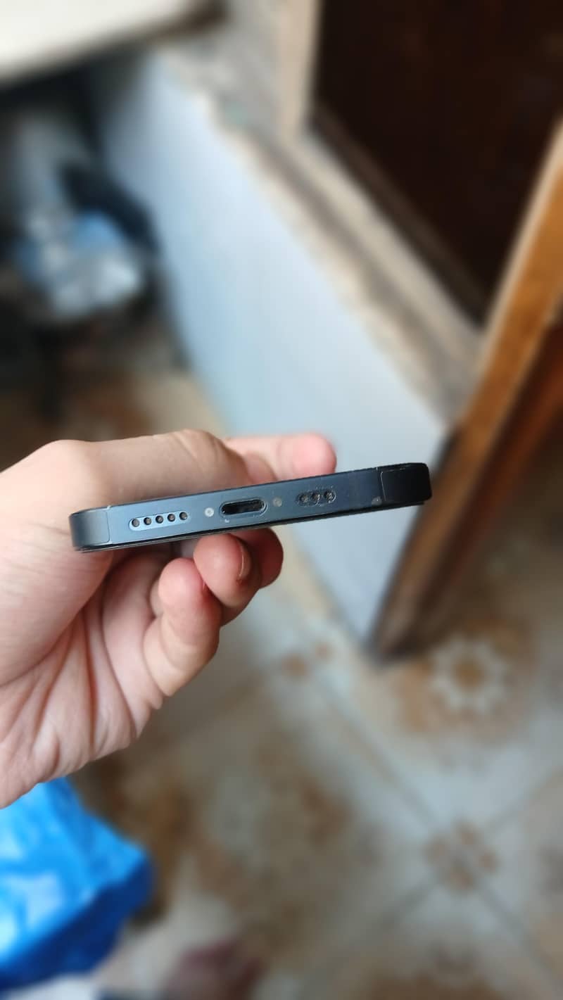 Apple iPhone 13 1