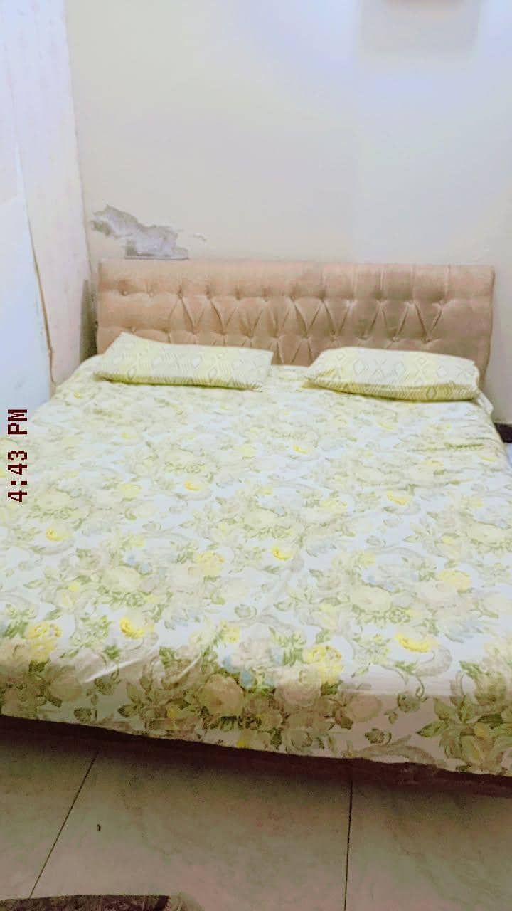queen bed 2