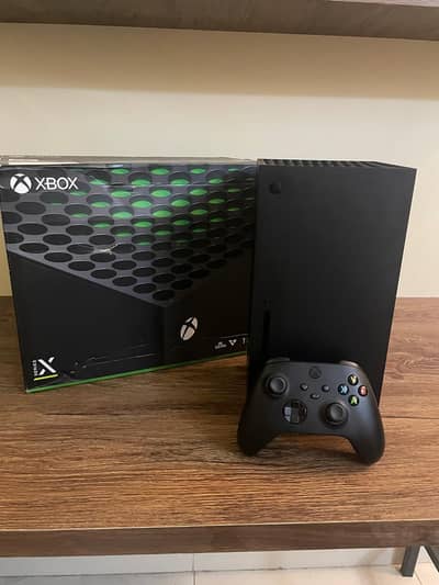 Xbox Series X 1TB - Very Clean Condition + Original Box
