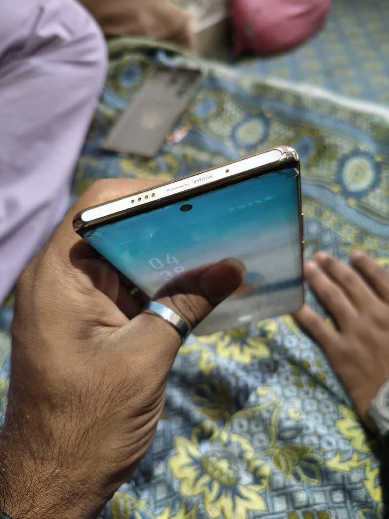 Infinix Zero 30 1