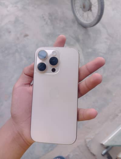 Apple iPhone 16 Pro