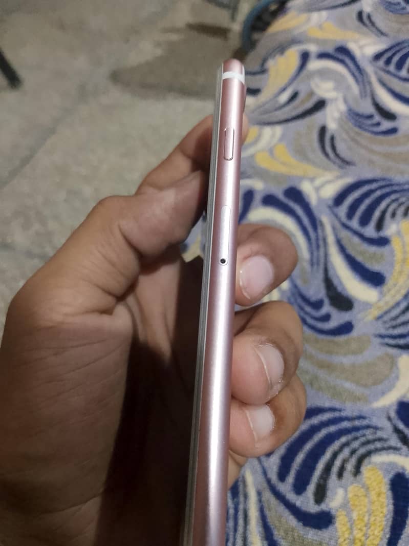 Apple iPhone 7 5