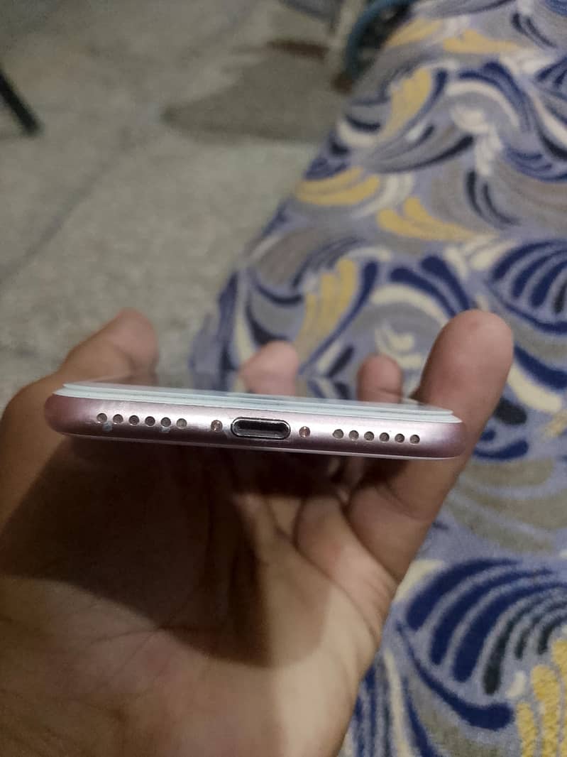 Apple iPhone 7 7