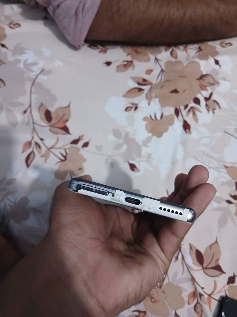 Tecno CAMON 40 Pro 3