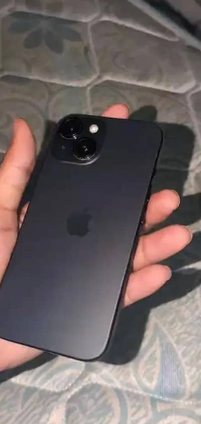 Apple iPhone 15