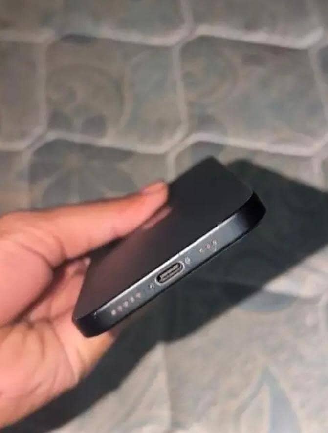 Apple iPhone 15 1