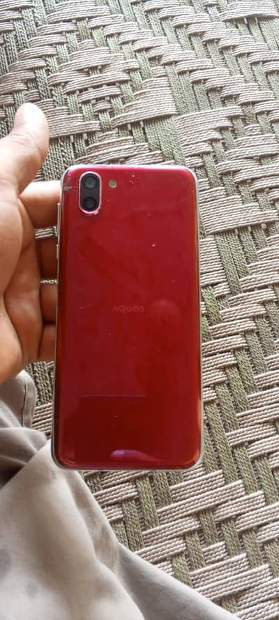 Sharp Aquos R2