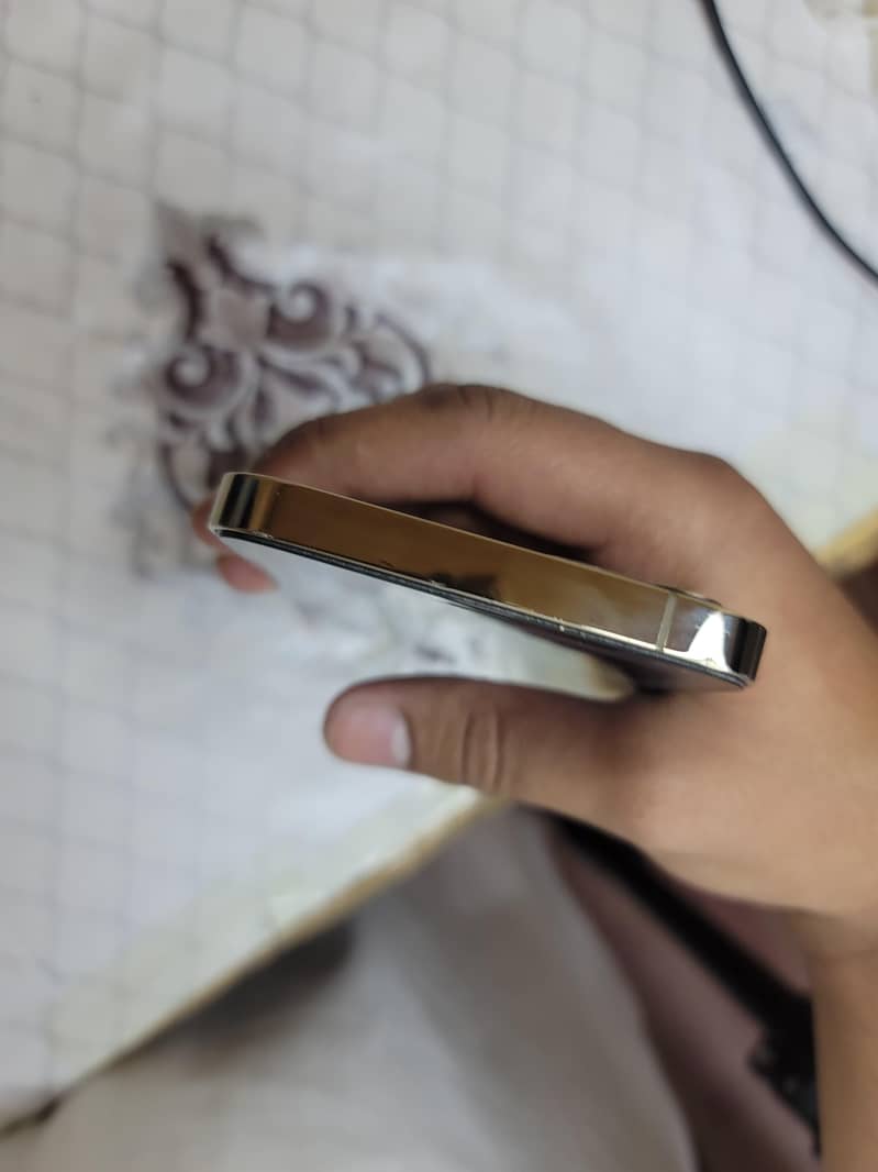Iphone 12 pro 3