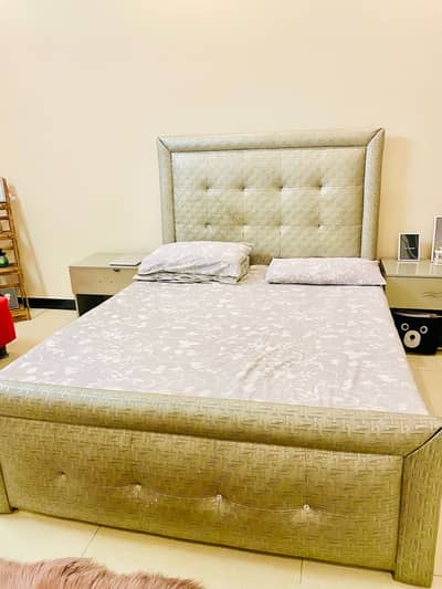 Tufted queen bed