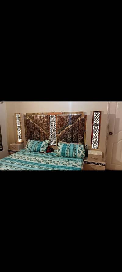 Four pieces Bedroom set
