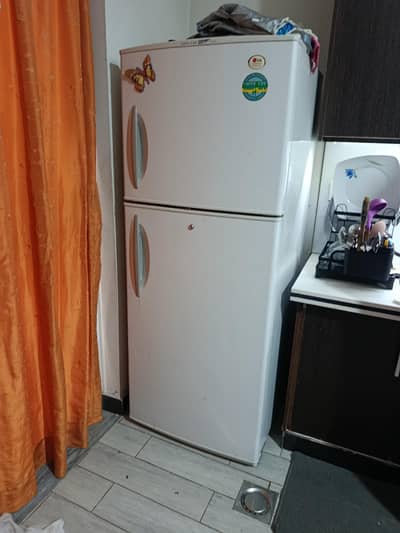 Old LG GR-T452XV refrigerator-freezer(450L volume) 'broken compressor'