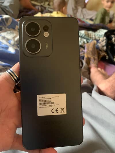 OPPO Reno 13 f 4g 8.256 10 by 9 cornar dant and box damige