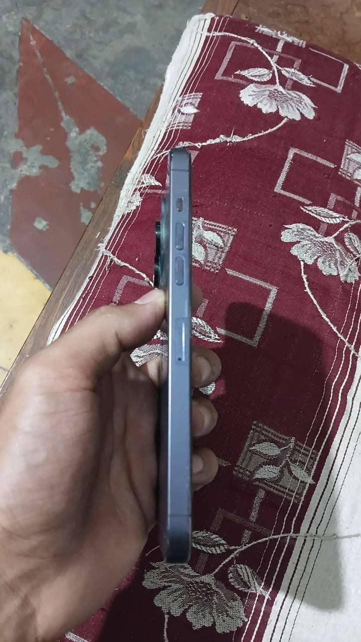 iPhone 14 pro max 5