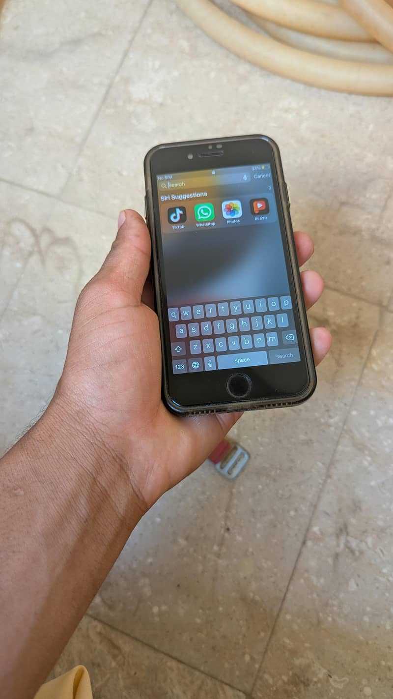 Apple iPhone 7 4
