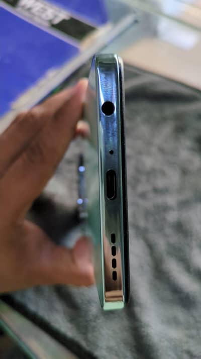 Infinix hot 40 8+8 256