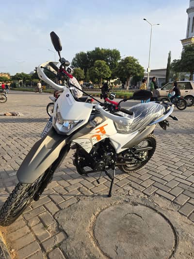 Zonsen 200cc Trail Bike – Brand New Adventure/Dirt Bike, Fresh Stock