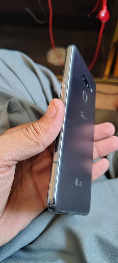 LG G8 ThinQ