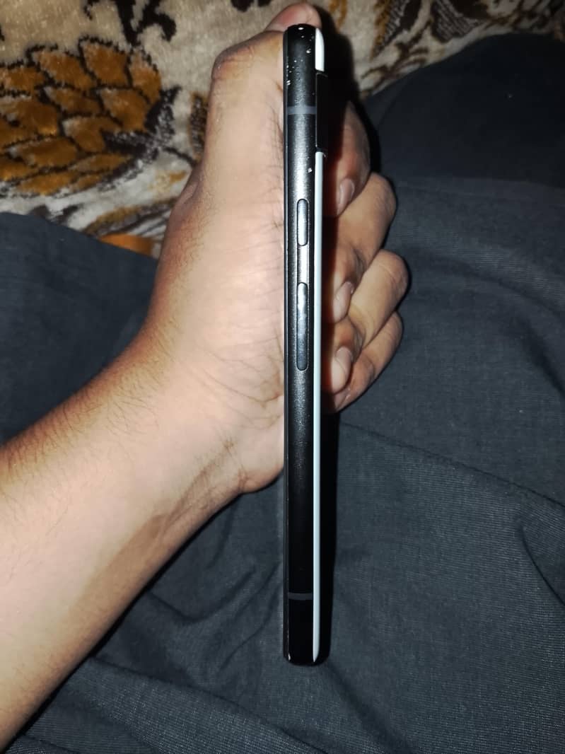 Google Pixel 6a 1