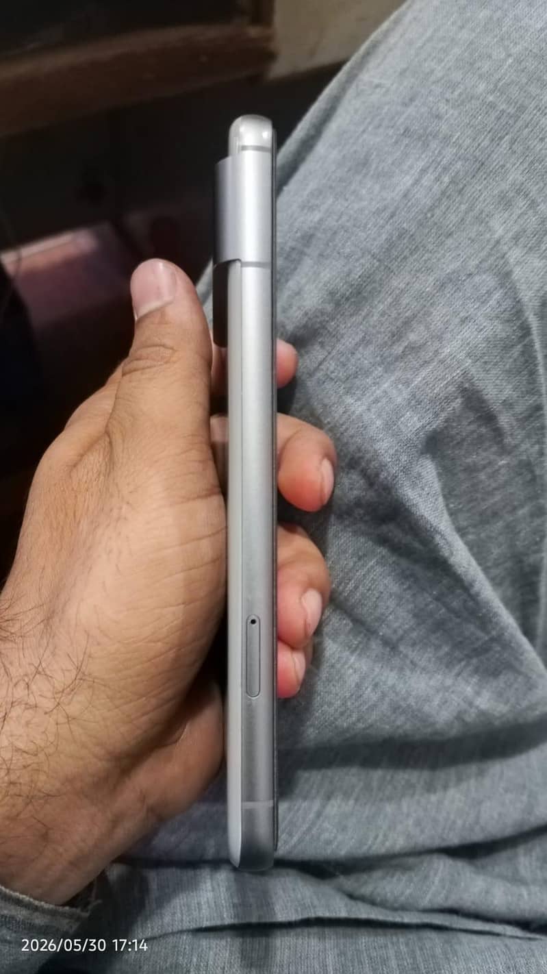 Google Pixel 8a 2
