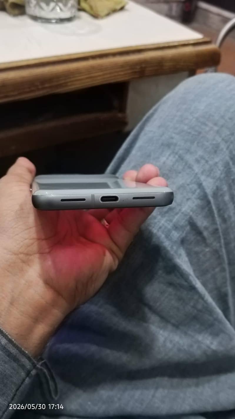 Google Pixel 8a 4