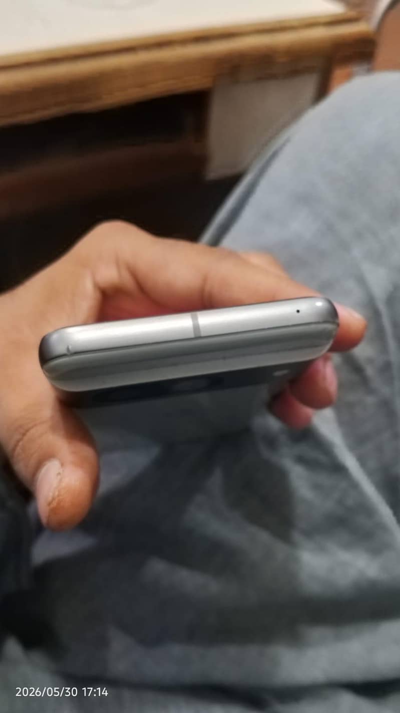 Google Pixel 8a 5