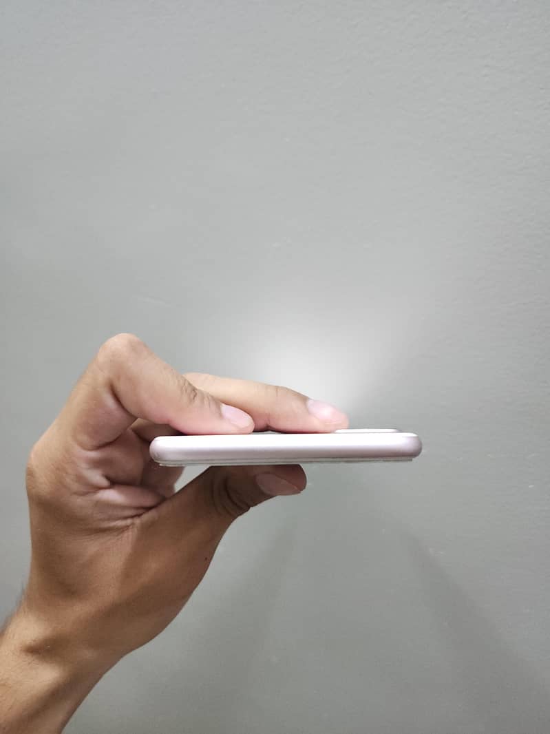 Apple iPhone 7 Plus 4