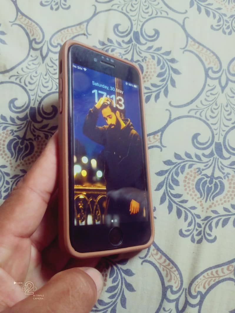 Apple iPhone 8 6