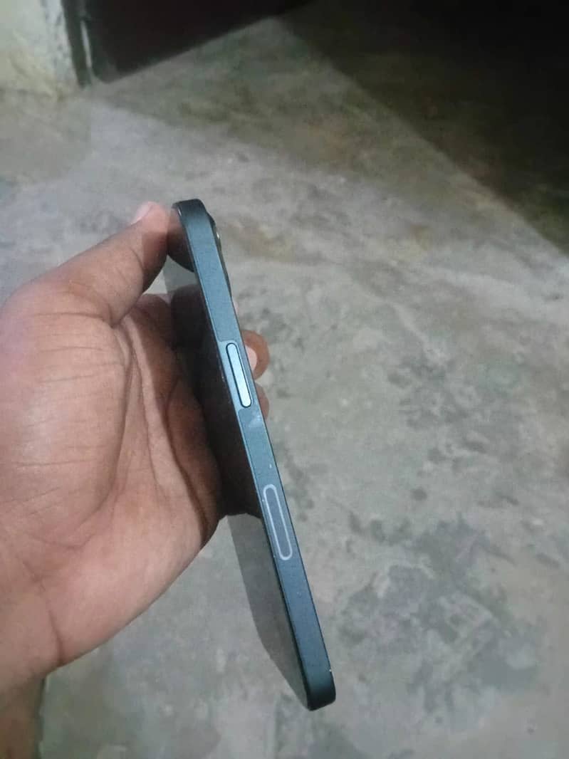 iPhone 13 2