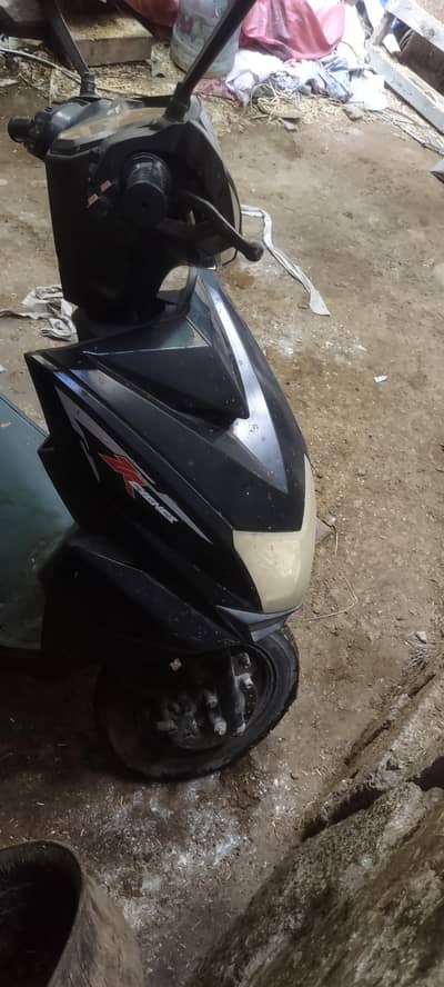 electric scooty