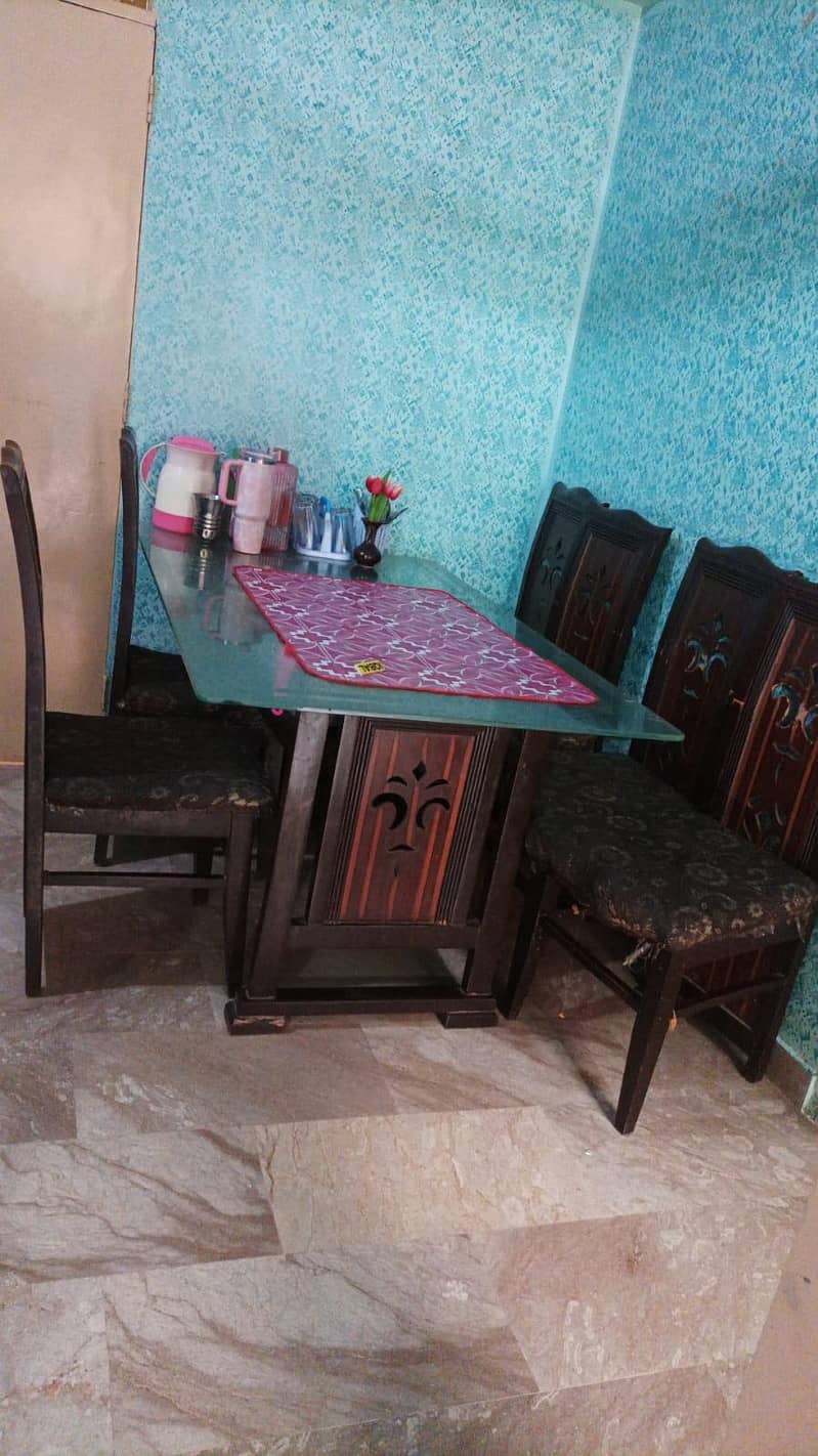 Dinning Table 0