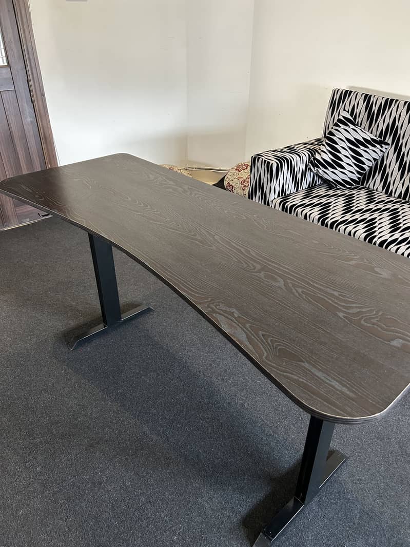Study/work/computer table in great condition 0