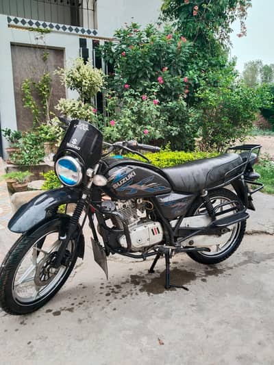 Suzuki GS 150 SE
