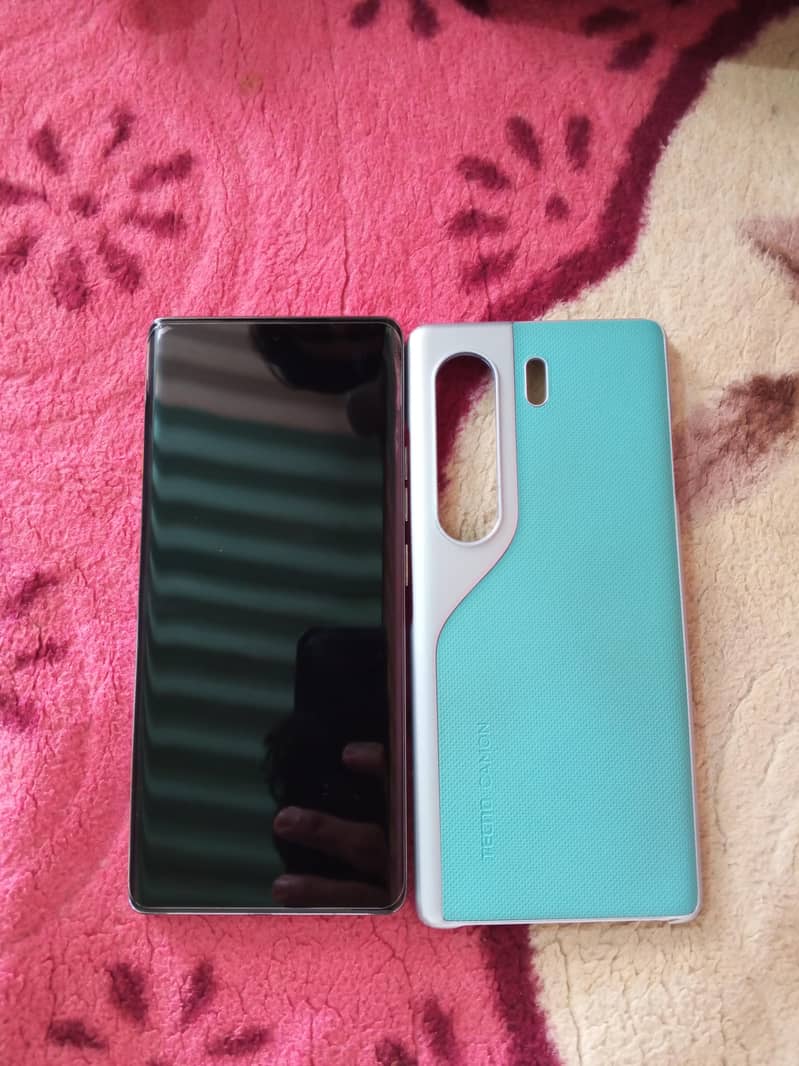 Tecno CAMON 40 Pro 5