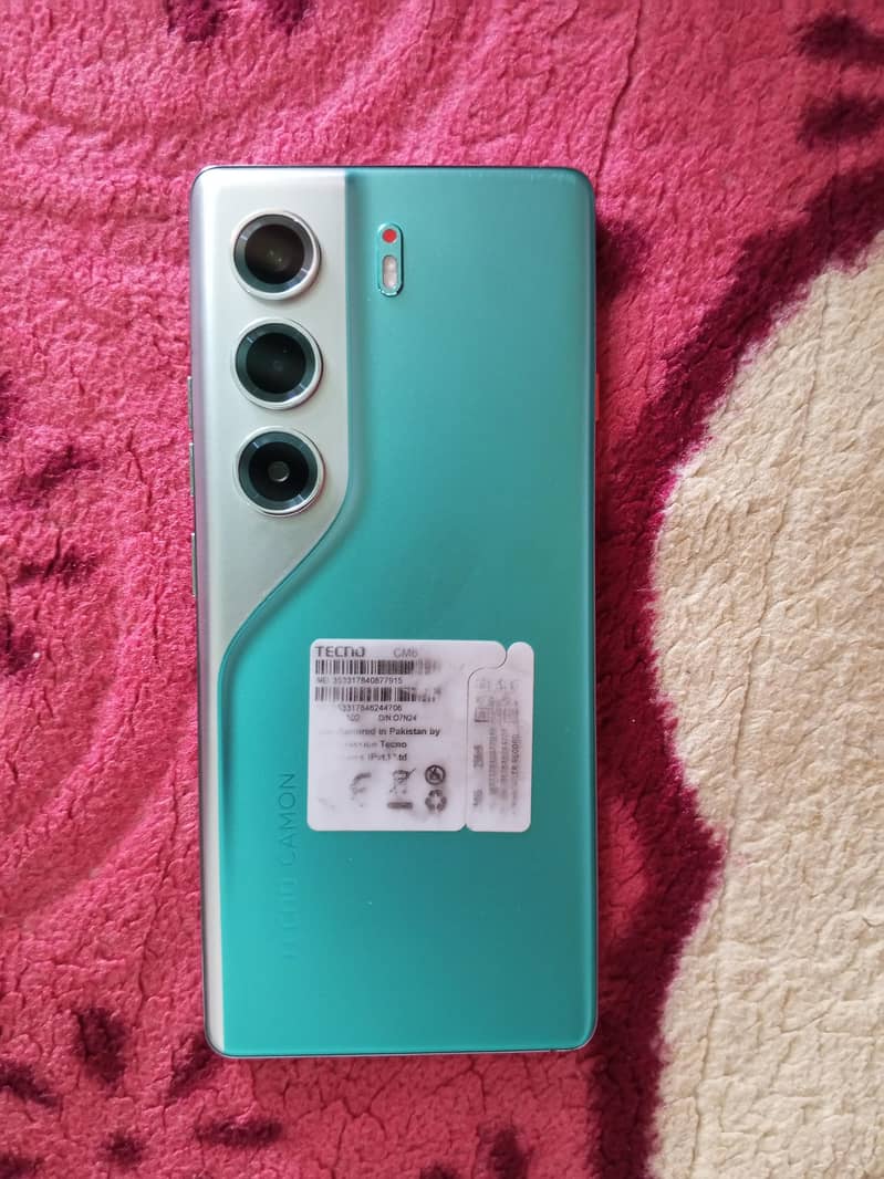 Tecno CAMON 40 Pro 7