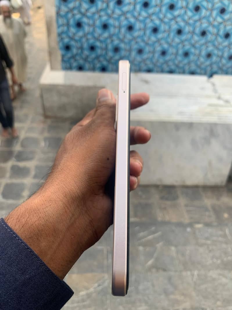 OPPO A6 2