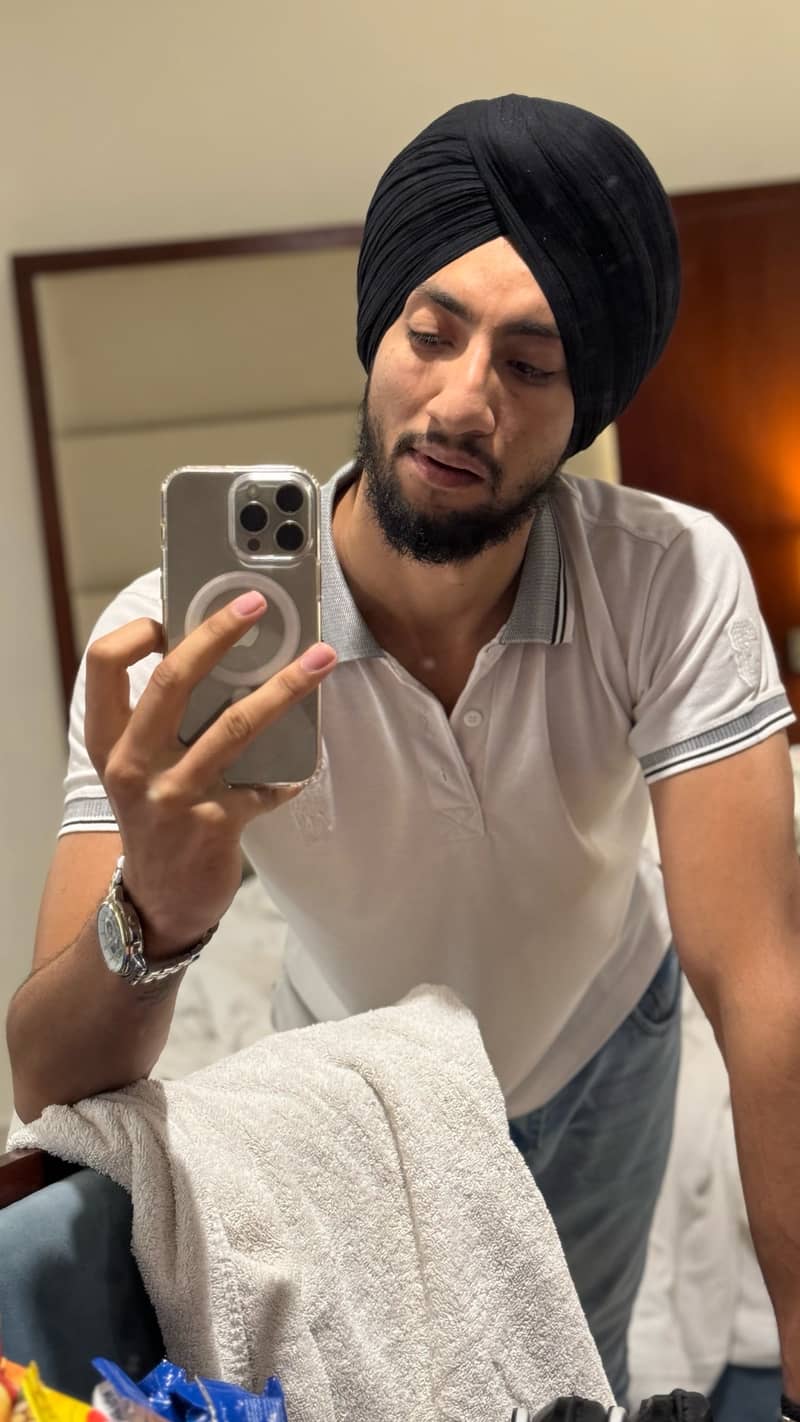 Apple iPhone 15 plus 0