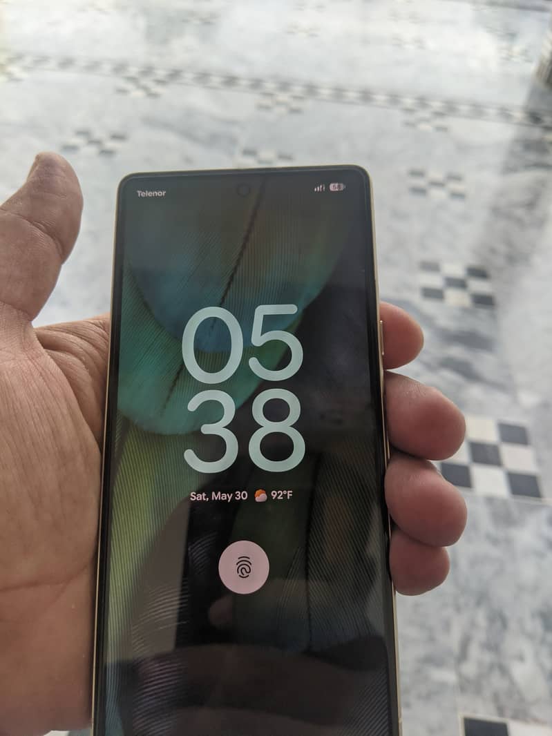 Google Pixel 7 4