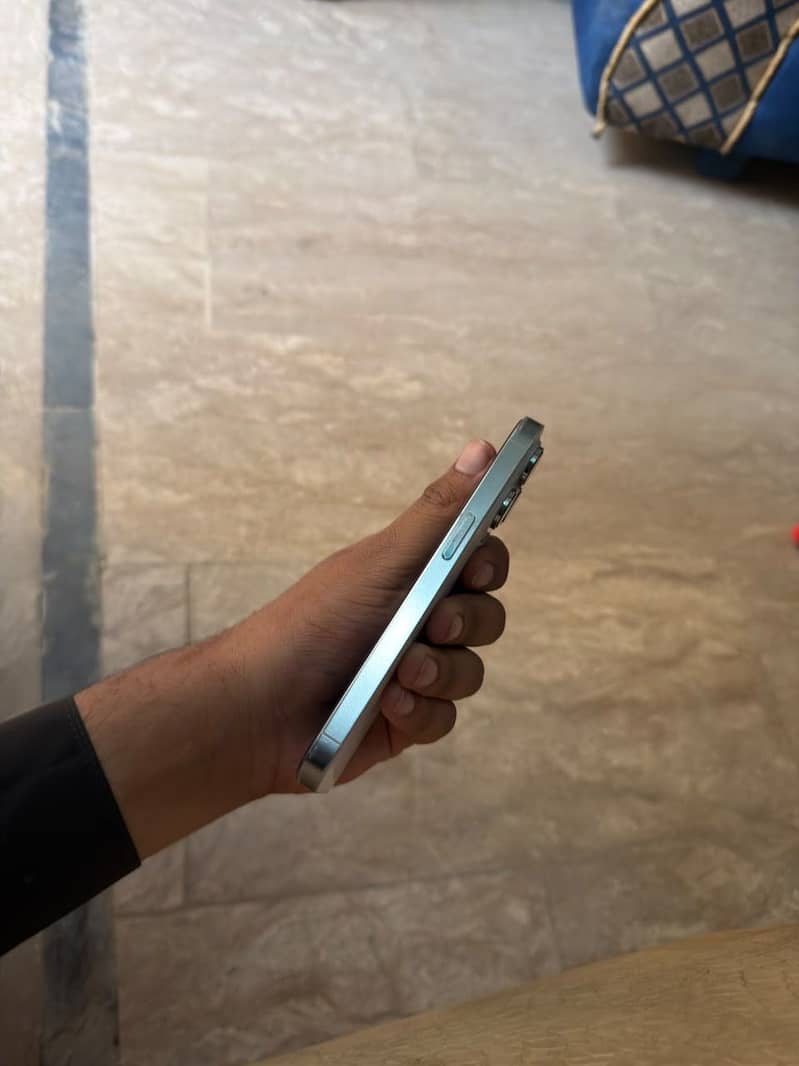 Apple iPhone 14 Pro 0