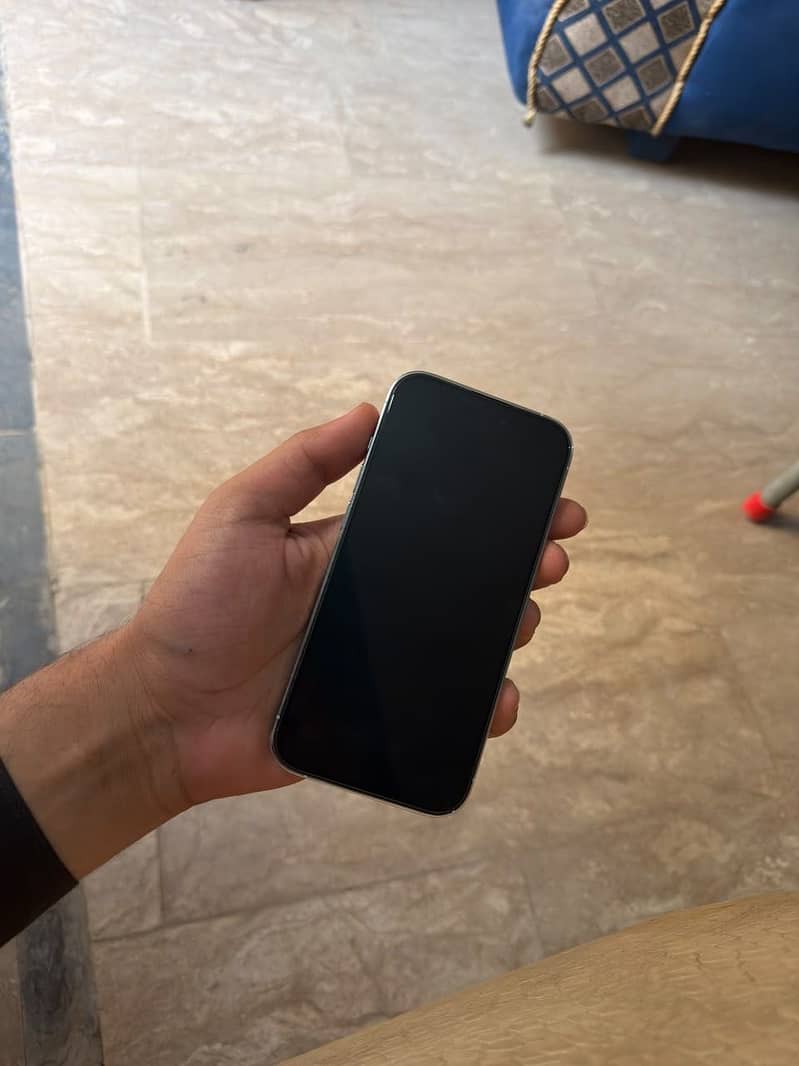 Apple iPhone 14 Pro 3