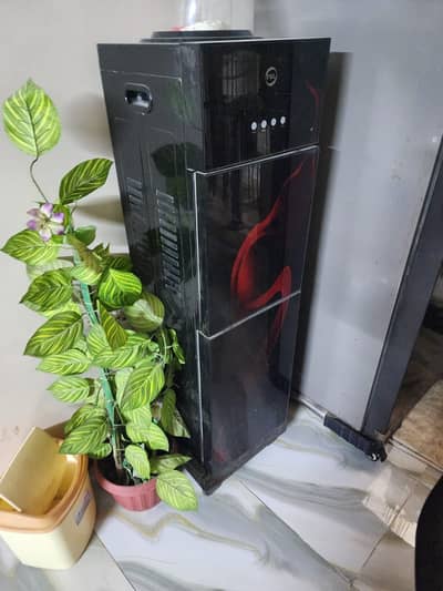 Dispenser for sale pani girata ha only serious buyers calls and mess