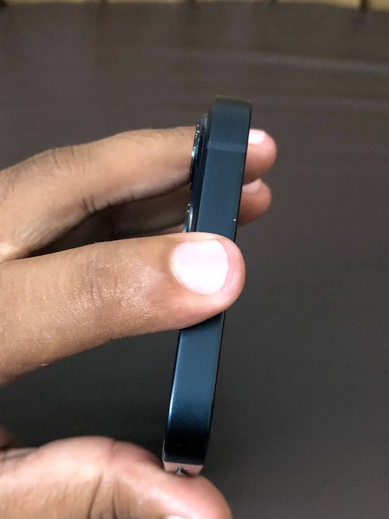 Apple iPhone 13 1