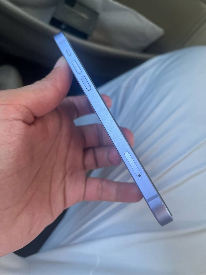 Apple iPhone 12 1